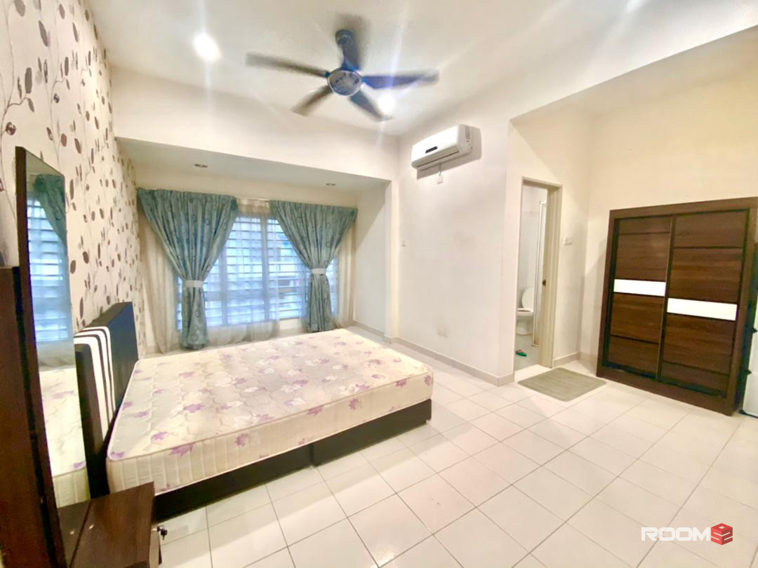 Master Room at Kajang, Selangor ~ 🌟👉Bilik Sewa Kajang [𝐇𝐎𝐒𝐏 𝐊𝐀𝐉𝐀𝐍𝐆] Tmn Saga Emas (NEAR MRT)  TTDI Grove, MK