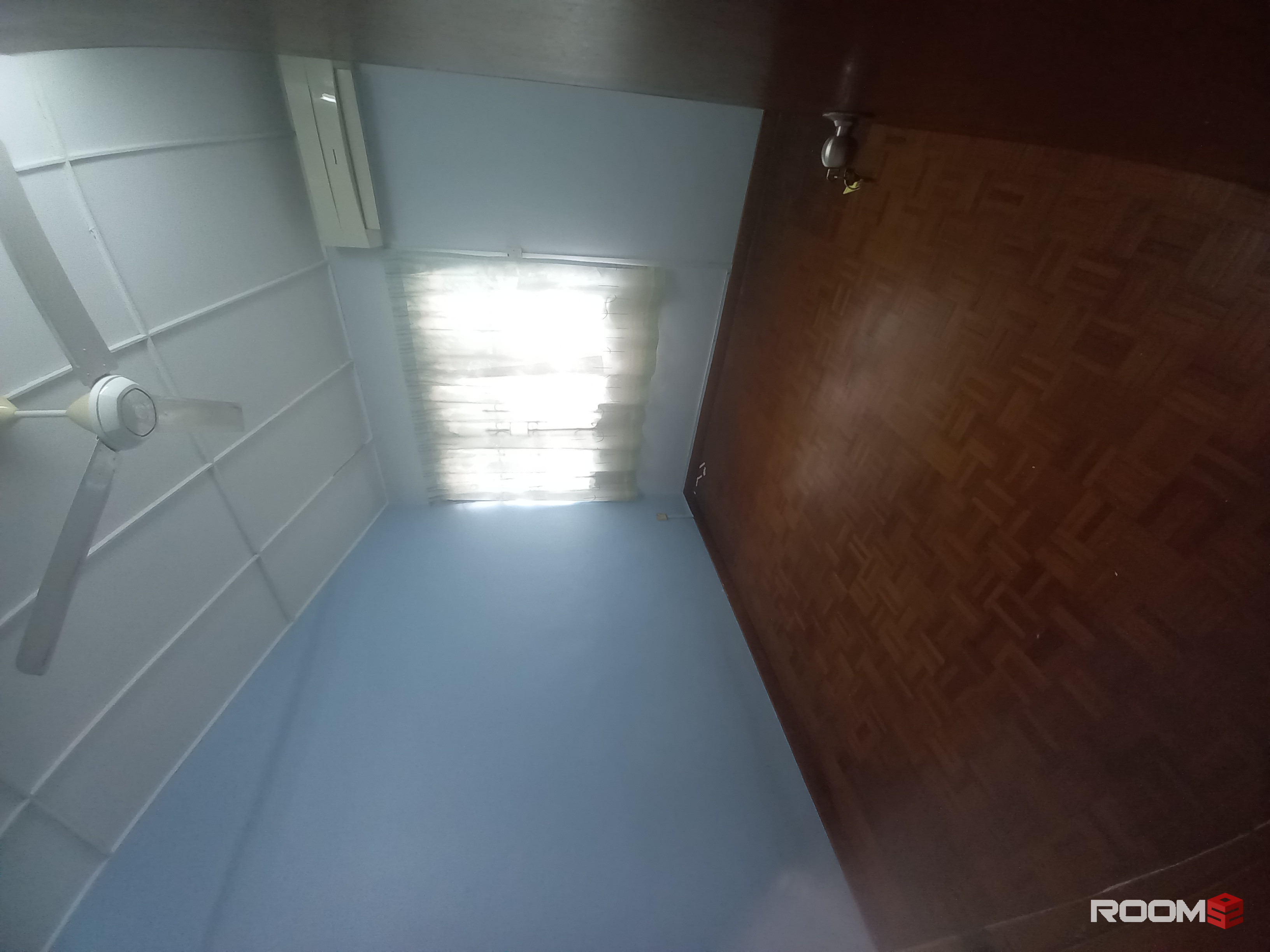 Medium Room in Landed House Facing Field