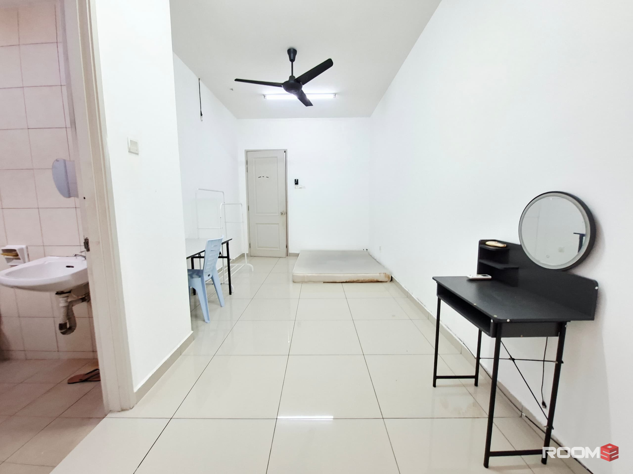 LRT 3 Klang, Lotus, Aeon Bukit Tinggi Fully Furnished Affordable Room
