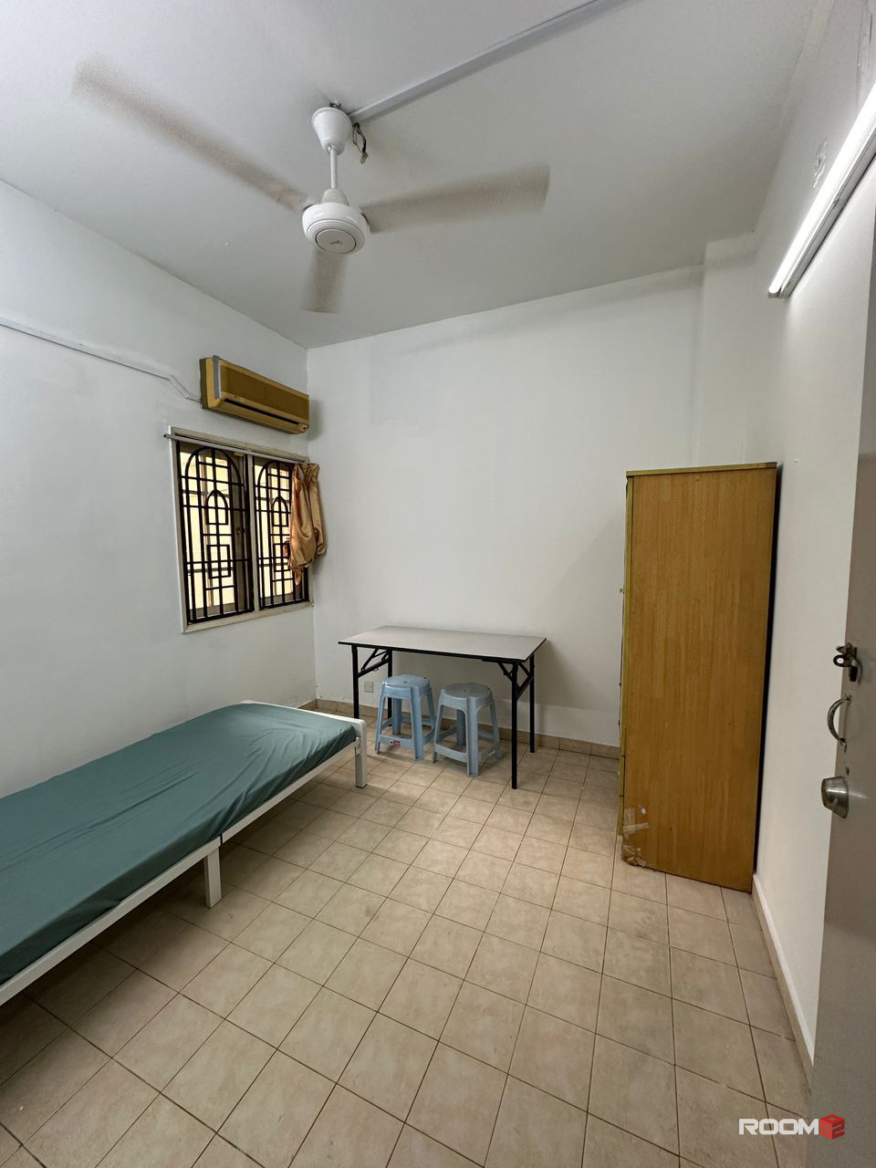 Limited Unit Available !!! Middle room for rent at Jalan Wawasan Pusat Bandar Puchong.