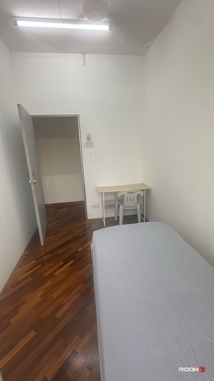 Puchong Single Room With LOW DEPOSIT For Rent