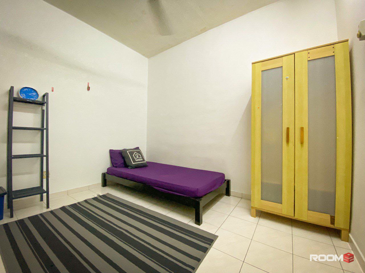 Medium Room, Mentari Court, Blok A