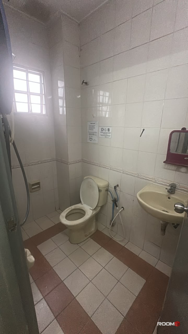 Puchong Single Room With LOW DEPOSIT For Rent