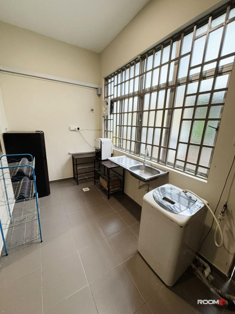 FEMALE SINGLE ROOM l SHAH ALAM