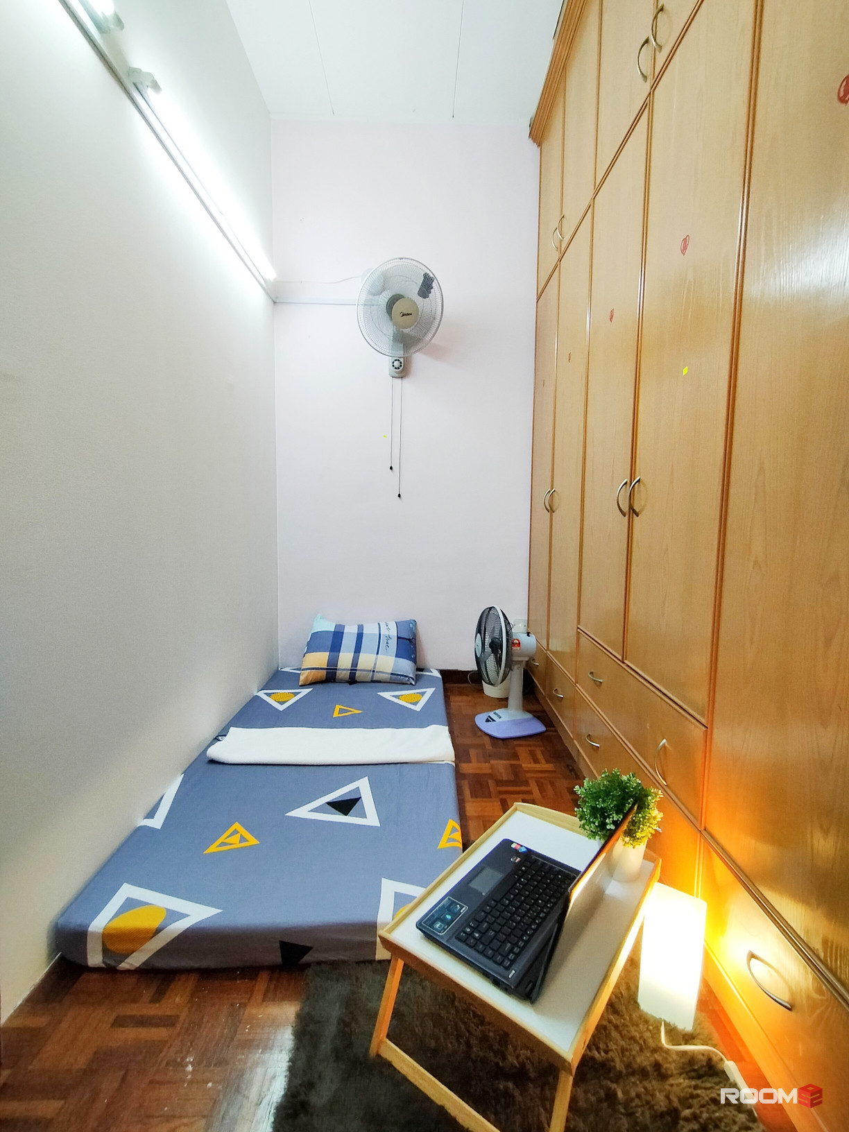 🔥Walking Distance to MRT Bandar Utama, High Speed Wifi 🔥