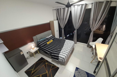 Master Bedroom + Attach Bathroom at Astetica Residence The Mines Seri Kembangan UPM Serdang Fully Furnish