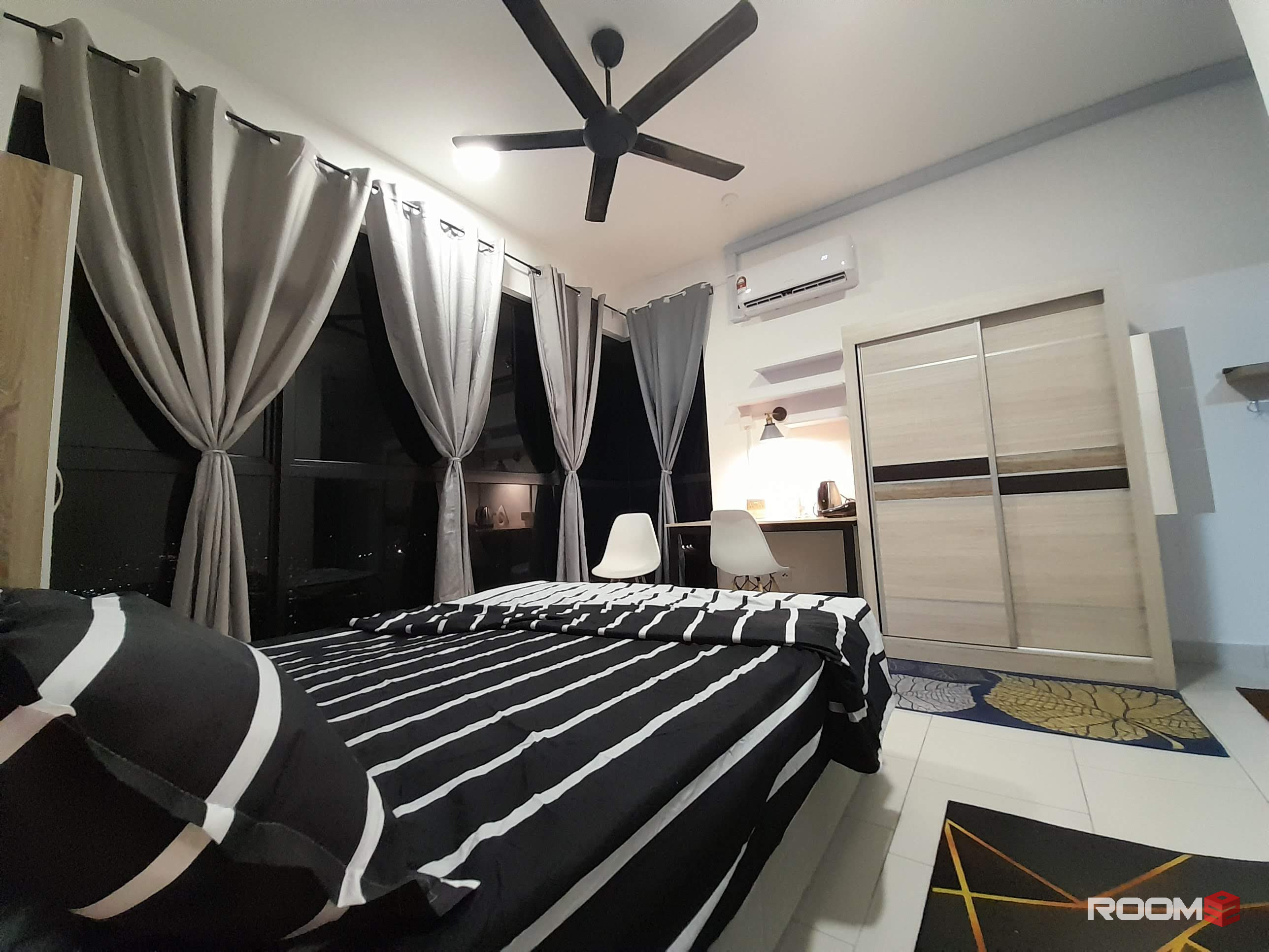 Master Bedroom + Attach Bathroom at Astetica Residence The Mines Seri Kembangan UPM Serdang Fully Furnish