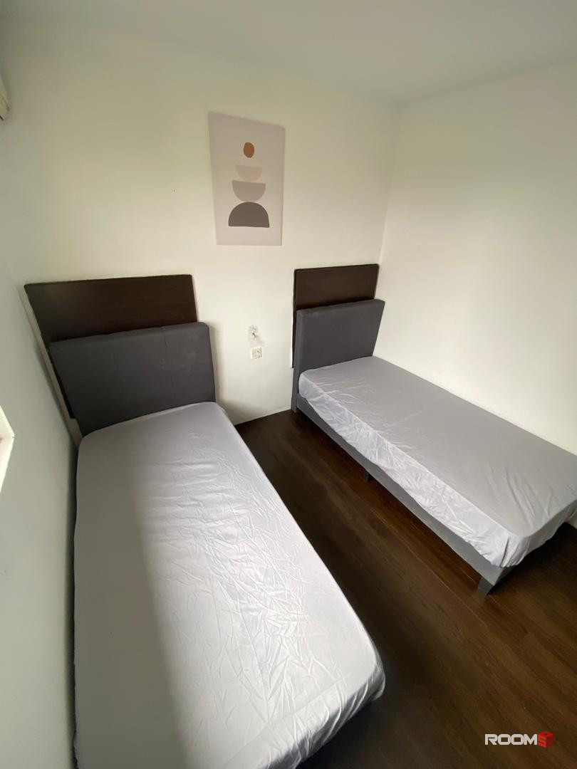🍳 Zero Deposit Room for Rent in Puchong Jaya | Free Wifi, Cleaning & Cooking Allowed 🧺