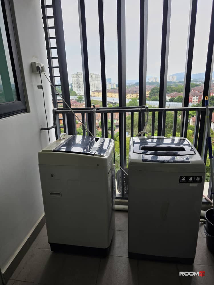 MASTER ROOM FOR FEMALE IN SHAH ALAM