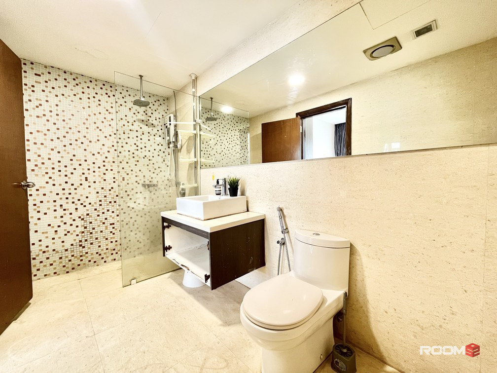 Regalia Suite: No Deposit, No Worries! Secure Your Dream Room Now! 🚪💫