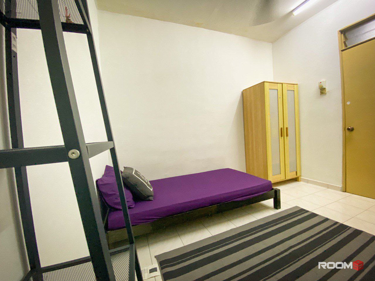 Medium Room, Mentari Court, Blok A