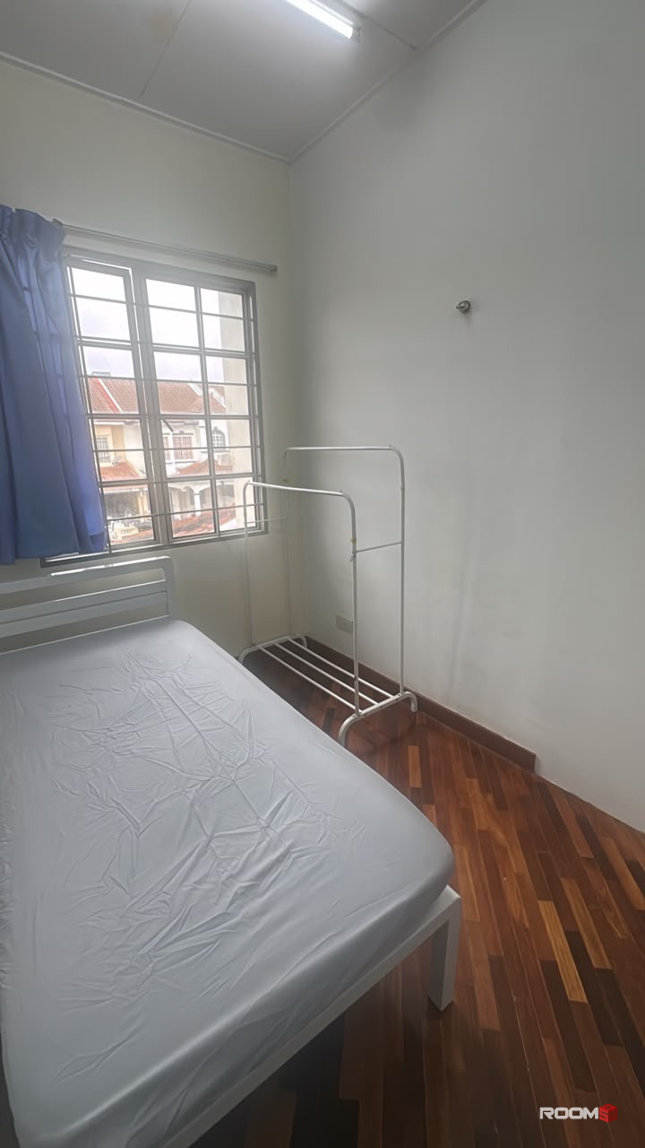 Puchong Single Room With LOW DEPOSIT For Rent