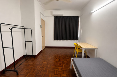 🏡 Medium Room For Rent @ Bandar Utama ❤️ | 🚗 4 Mins To Centre Point Bandar Utama 🛒🛍️