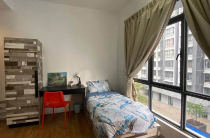 WOW ⭐️ Premium Master Shared Room ✅ w Monthly Cleaning 🧹 @ Utropolis Glenmarie