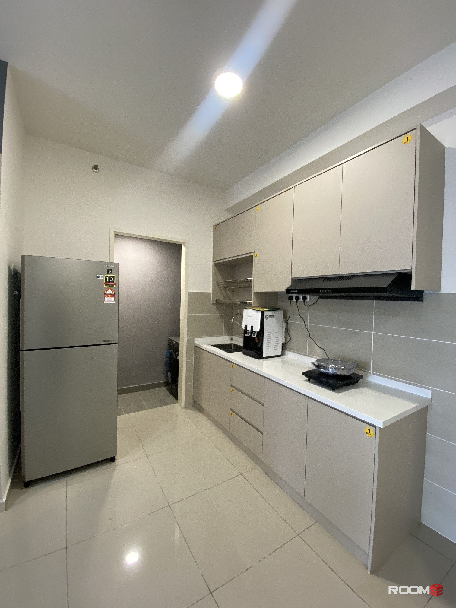 MEDIUM Room For Rent @ D'CLOVER DClover Damansara Perdana near Mutiara Damansara
