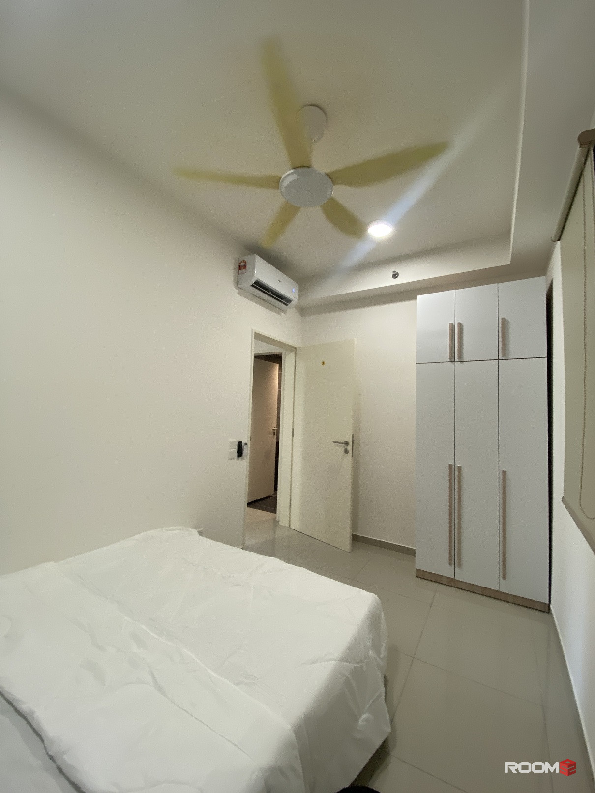 MEDIUM Room For Rent @ D'Clover DClover Damansara Perdana near Mutiara Damansara