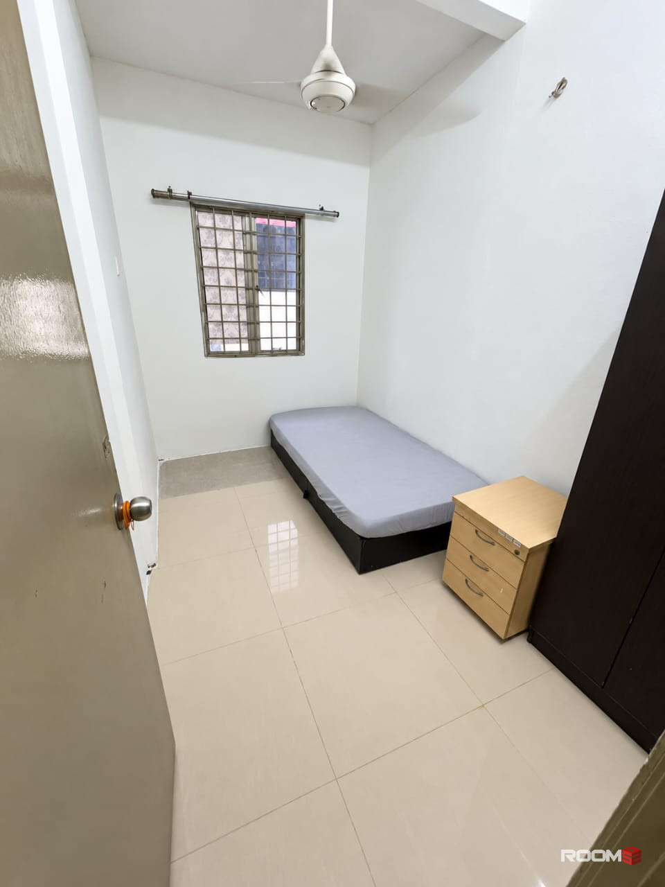 🏢 SS7 Kelana Jaya Single Room For Rent 🛏️ | 🚶10 mins walk to Paradigm Mall 🛒🛍️