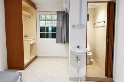 🏠 PJ Old Town Room For Rent | With Private Bathroom 🚿 | 🚗 Near Jalan Templer & Assunta Hospital 🏥