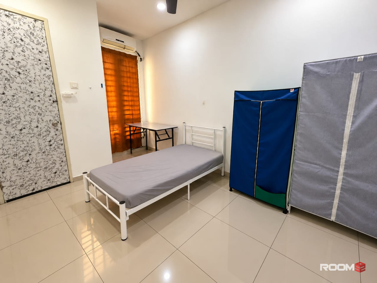 ✨ Medium Room for Rent @ Bandar Botanic, Klang 🏡 | Attached Shared Bathroom 🚿 | 🚗 Near AEON Mall & GM Klang 🛒