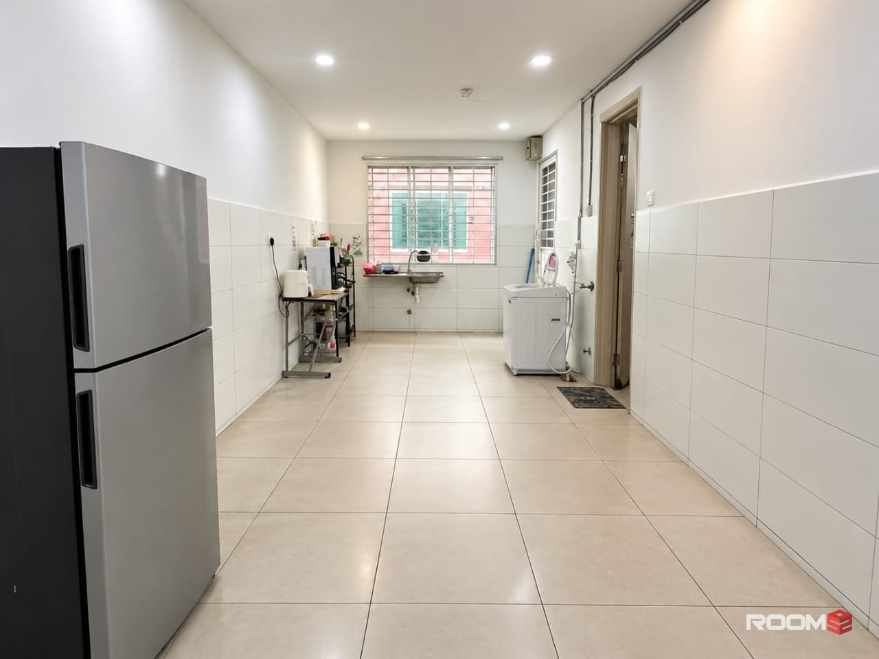 ✨ Medium Room for Rent @ Bandar Botanic, Klang 🏡 | Attached Shared Bathroom 🚿 | 🚗 Near AEON Mall & GM Klang 🛒