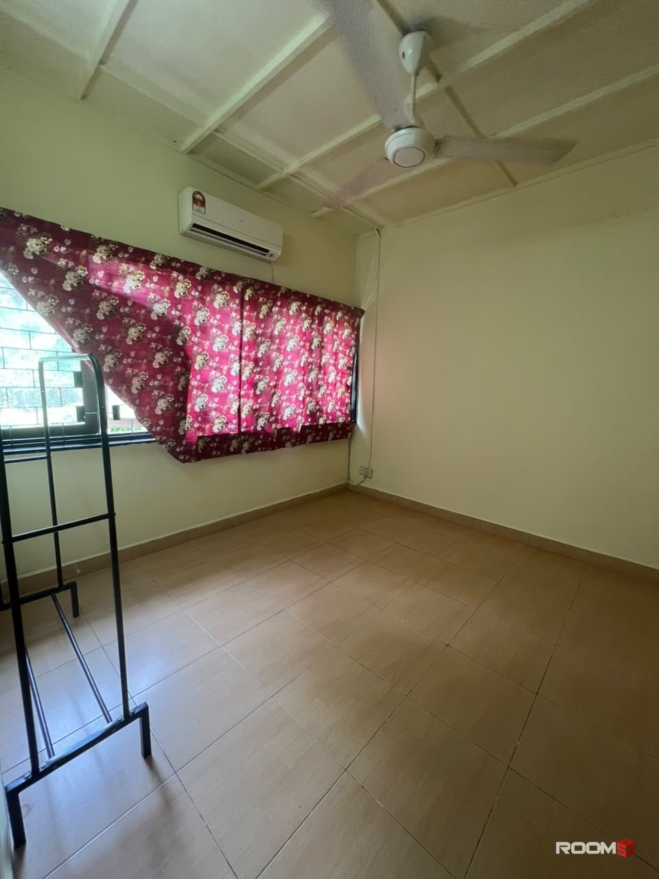 🏡 Cozy Partly Furnished Room for Rent @ Bangsar Park, Kuala Lumpur