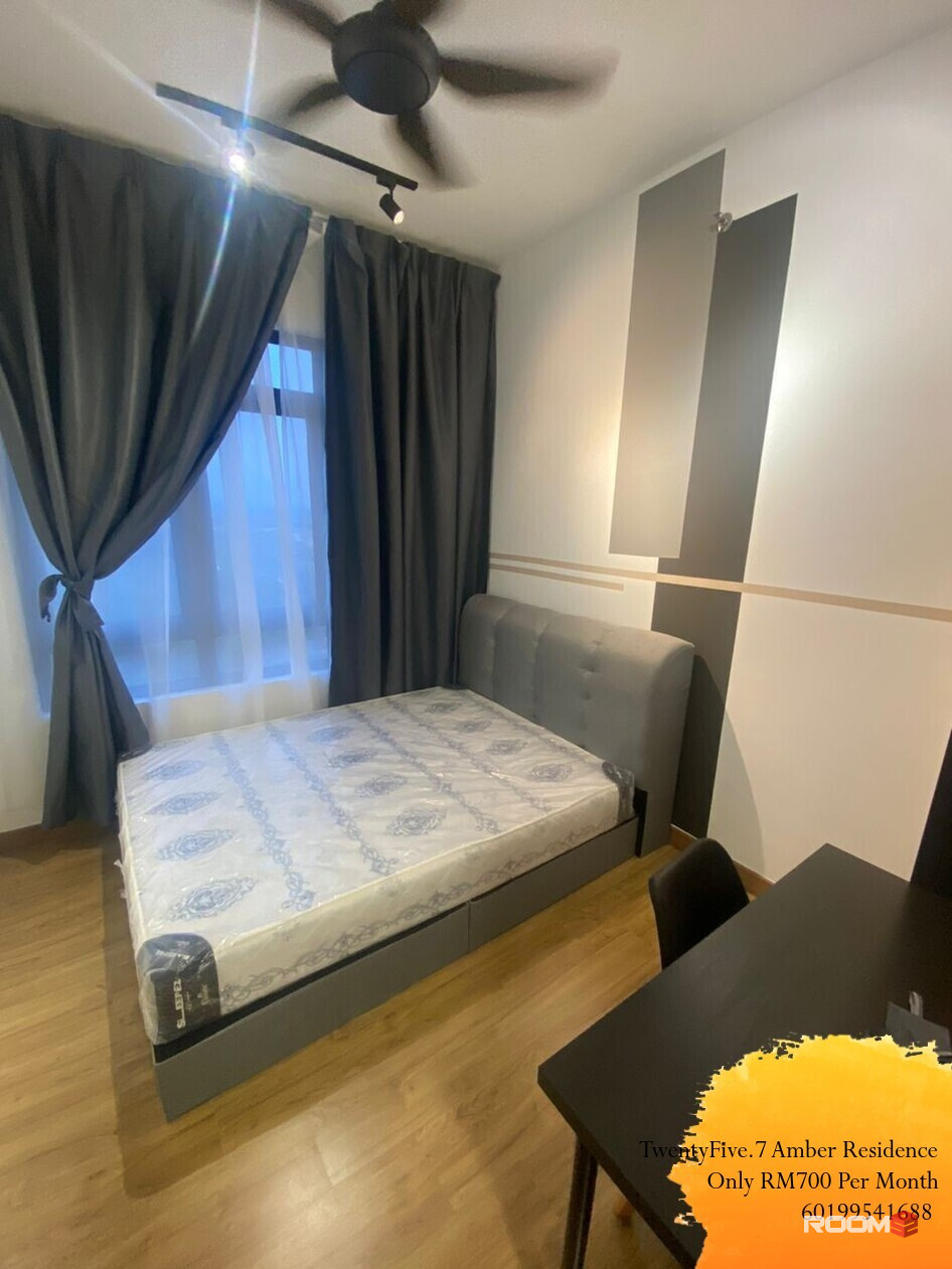 😍 5 mins to shopping mall 😍Free Wifi 😍Low deposit 😍Fully furnished Medium Room at TwentyFive.7 Amber Residence