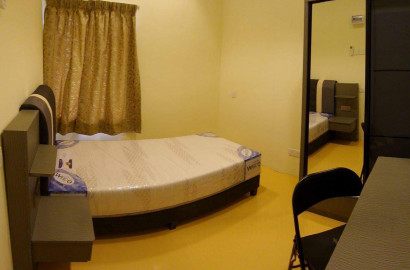 Premium ⭐️ Single Room Fully Furnished @ 2 Min Walk to Help Uni, Special Promotion, Aircond Wardrobe Table Chair Mattre