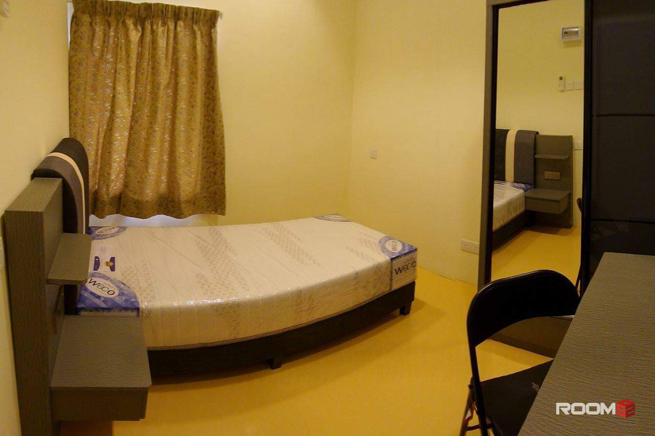 Premium ⭐️ Single Room Fully Furnished @ 2 Min Walk to Help Uni, Special Promotion, Aircond Wardrobe Table Chair Mattre