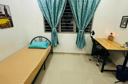 Medium Room for Rent FREE Car Park, Bandar Sri Permaisuri, Cheras, KL