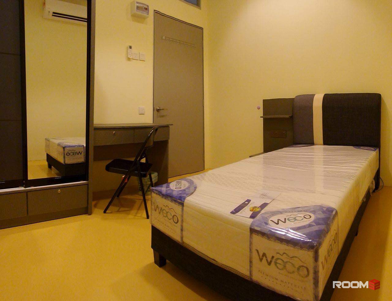 🤩PROMOTION!!!! 🤩 HIGH SPEED INTERNET Single Room Fully Furnished Aircond Wardrobe Table Chair Mattress