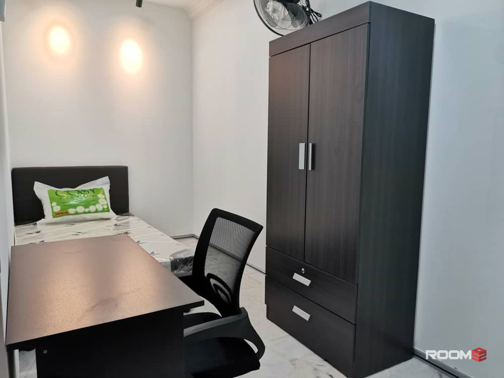 SINGLE ROOM @ USJ Subang Jaya (Near LRT / Free Utilities)