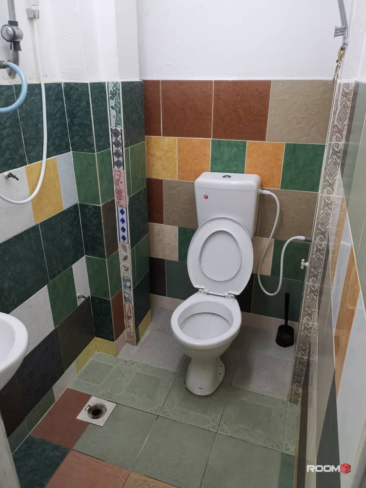 Deluxe Room Private Bathroom @ Bandar Sunway (Near Pyramid/ Pinnacle / Monash)