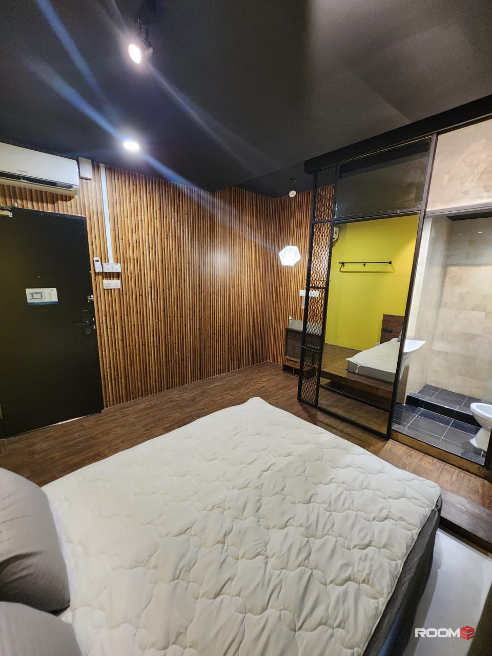 Cheap Deluxe Master Room 4-5Mins Walk to Bukit Bintang at Hulo Co-living
