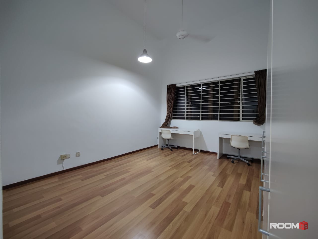 Master Room Private Bathroom (Direct Link Bridge to Sunway University) @ Lagoon View Sunway