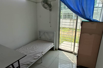 HOT PROMO 🔥 Bilik Single Sewa Murah at Bandar Botanic  with Free WiFi 📱