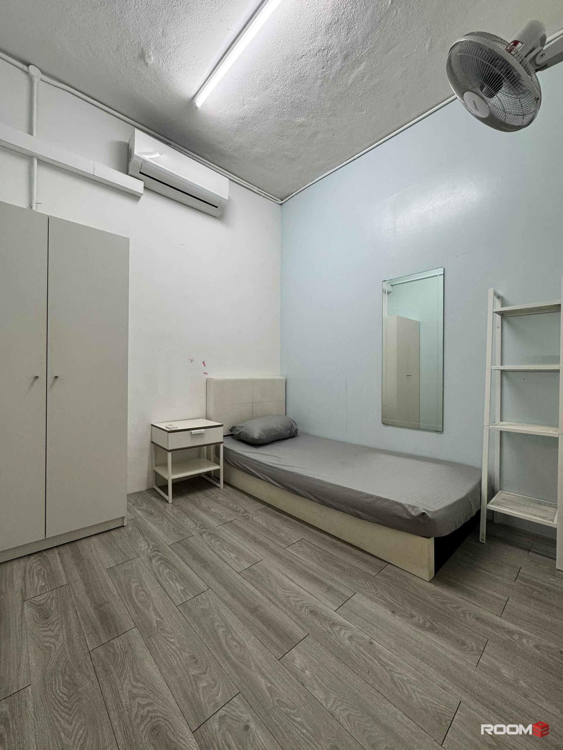 🚶 1 MINS TO LRT SS15 🚶 ‼️ ZERO DEPOSIT ‼️ 🏡 Private Middle Room @ SS15 🏡