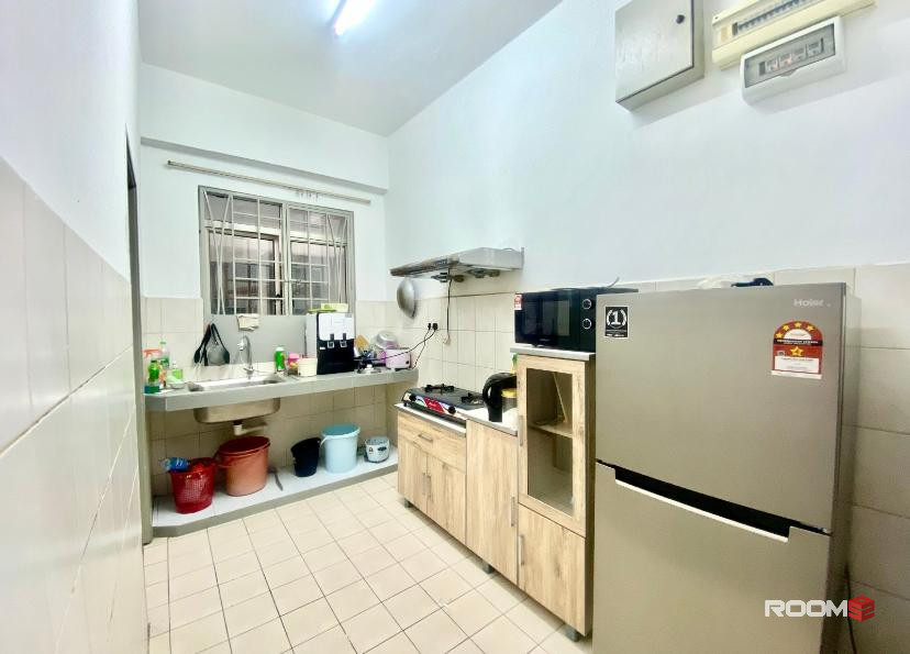 Premium Master Room For Rent @ Millennium Square