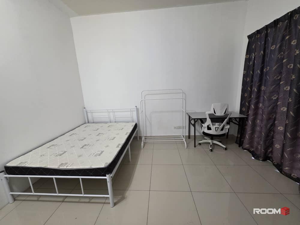 BANDAR 16, SIERRA, PUCHONG, MEDIUM ROOM TO RENT, ZERO DEPOSIT
