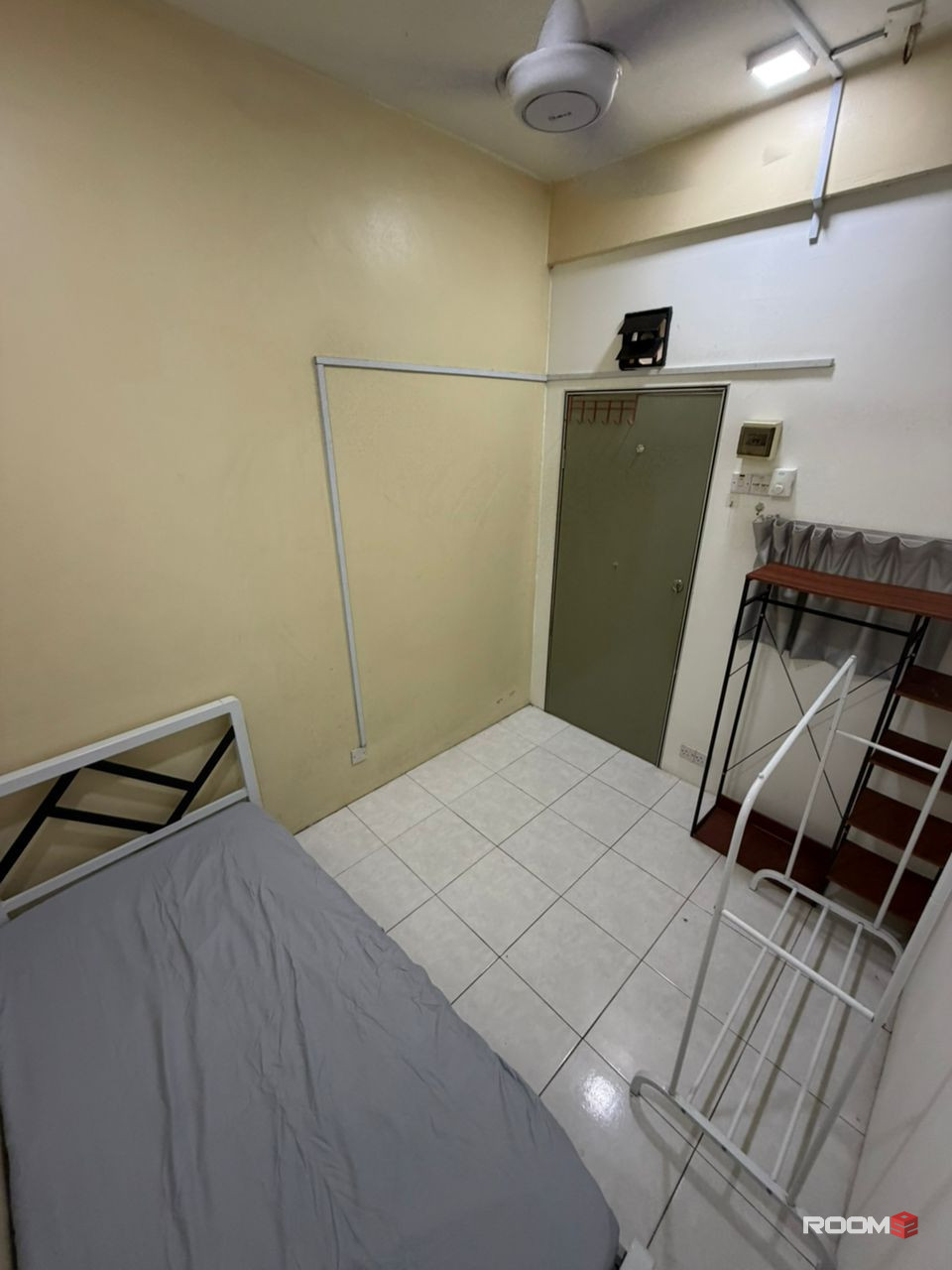 🙋‍♂️MALE ONLY🙋‍♂️KOTA KEMUNIG @BUKIT RIMAU SINGLE ROOM FOR RENT🏠