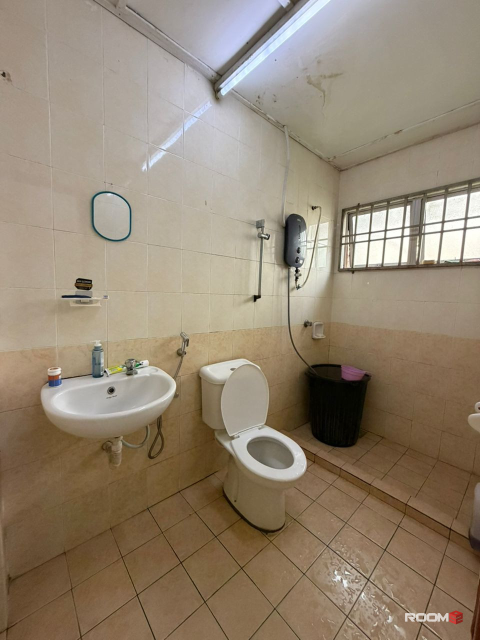 🙋‍♂️MALE ONLY🙋‍♂️KOTA KEMUNIG @BUKIT RIMAU SINGLE ROOM FOR RENT🏠