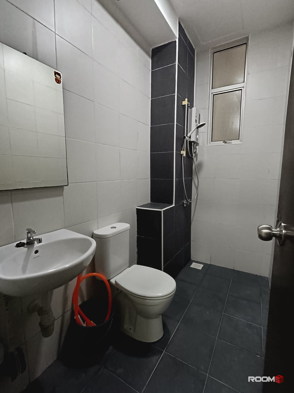 Female Room renting at Suriamas Suites Condominium @ Larkin JB Town