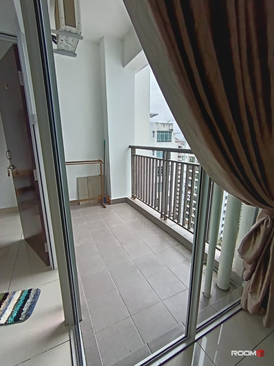 Female room for rent at SuriaMas Suite @ Larkin JB