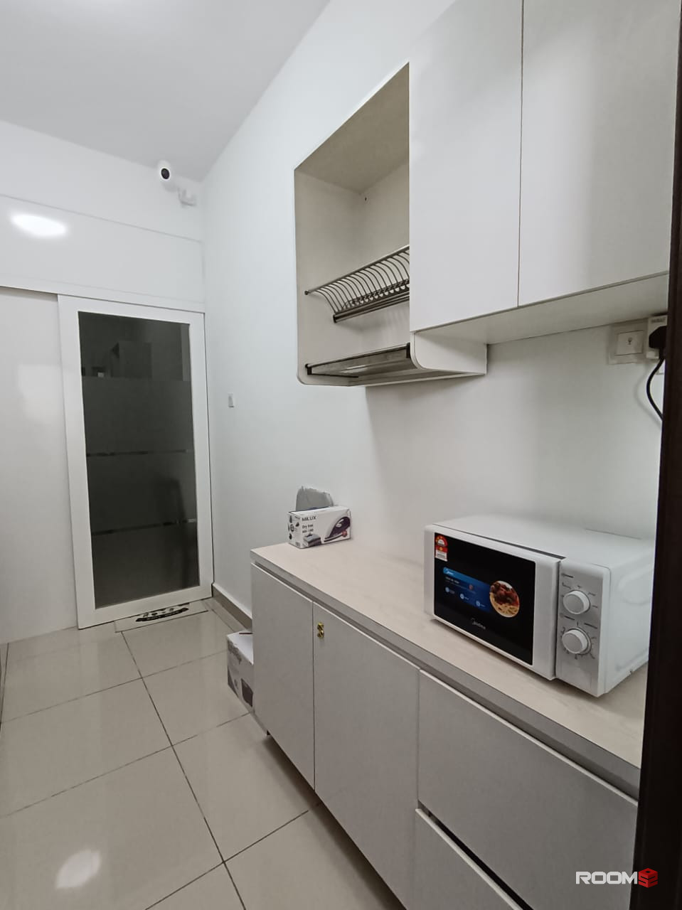 Female Room renting at Suriamas Suites Condominium @ Larkin JB Town