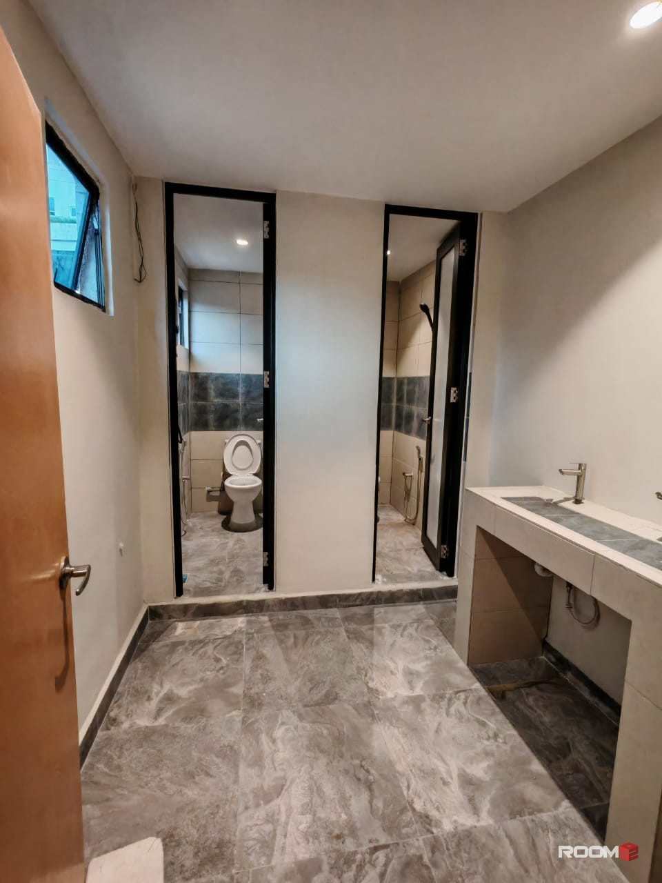 🔥 1 month DEPOSIT ONLY !! 🚇 6 mins walk to MRT Sentul Barat @ 3 stops to PWTC 🏢Hotel Style Room Coliving