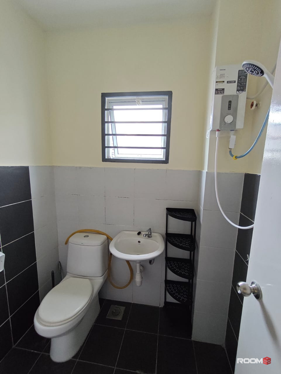 Male room for rent at Taman Nusantara Prima @ Gelang Patah