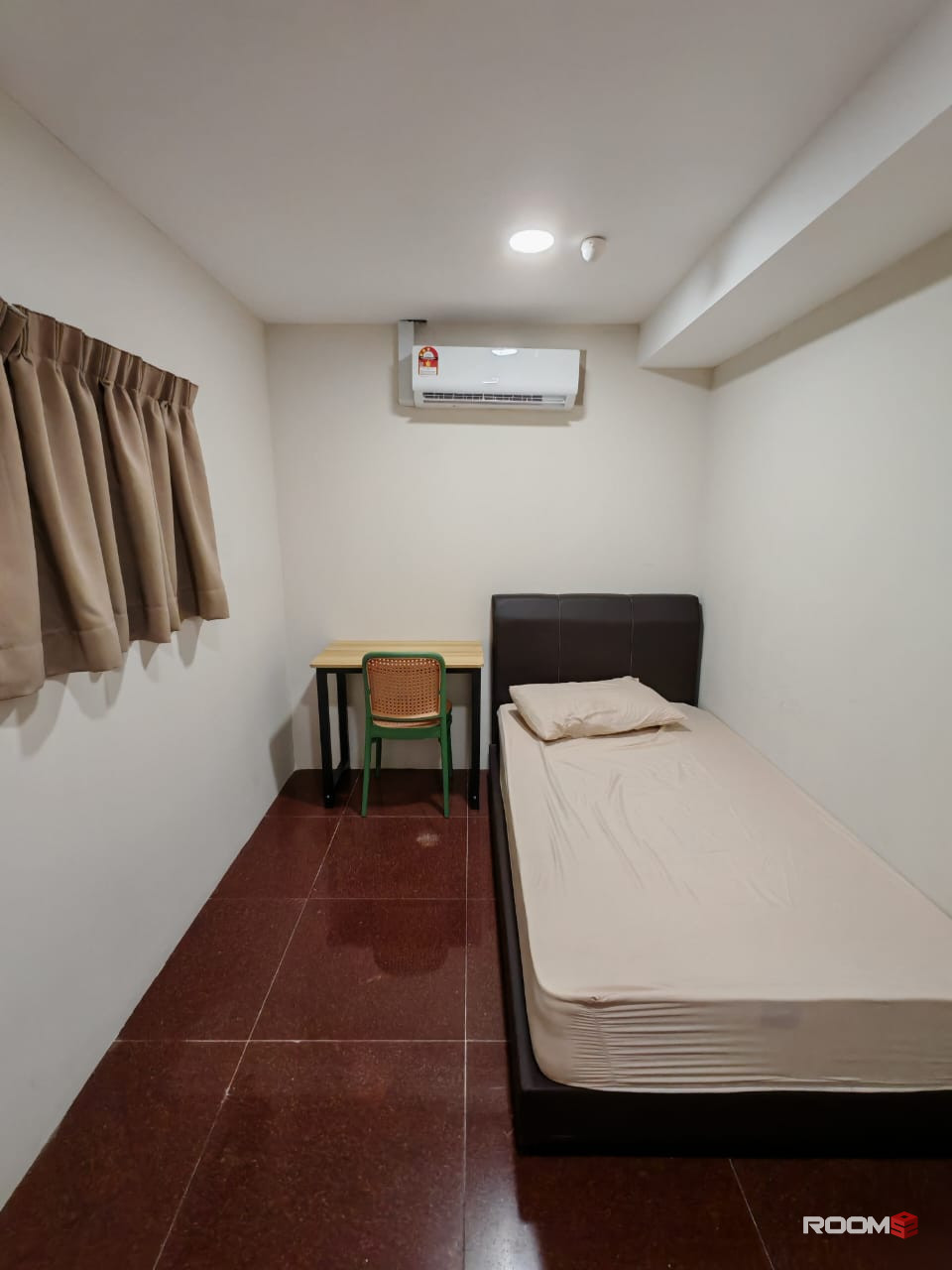 🔥 1 month DEPOSIT ONLY !! 🚇 6 mins walk to MRT Sentul Barat @ 3 stops to PWTC 🏢Hotel Style Room Coliving