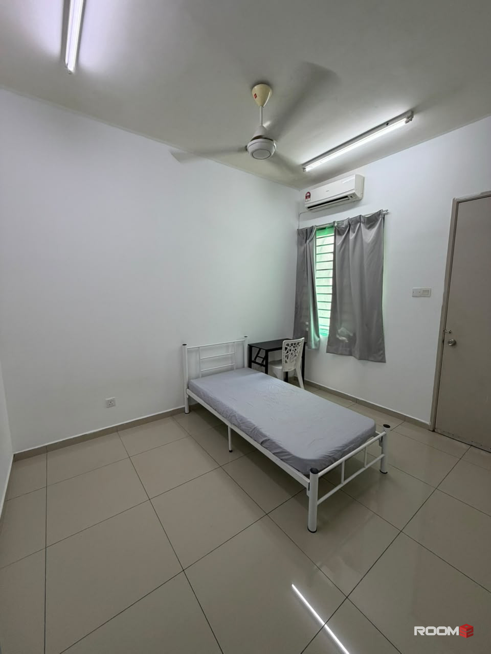 ‼️LOW DEPOSIT‼️BANDAR BOTANIC KLANG COZY MIDDLE ROOM FOR RENT🏠NEARBY GM KLANG , PORT KLANG , AEON MALL BUKIT TINGGI🤩🤩