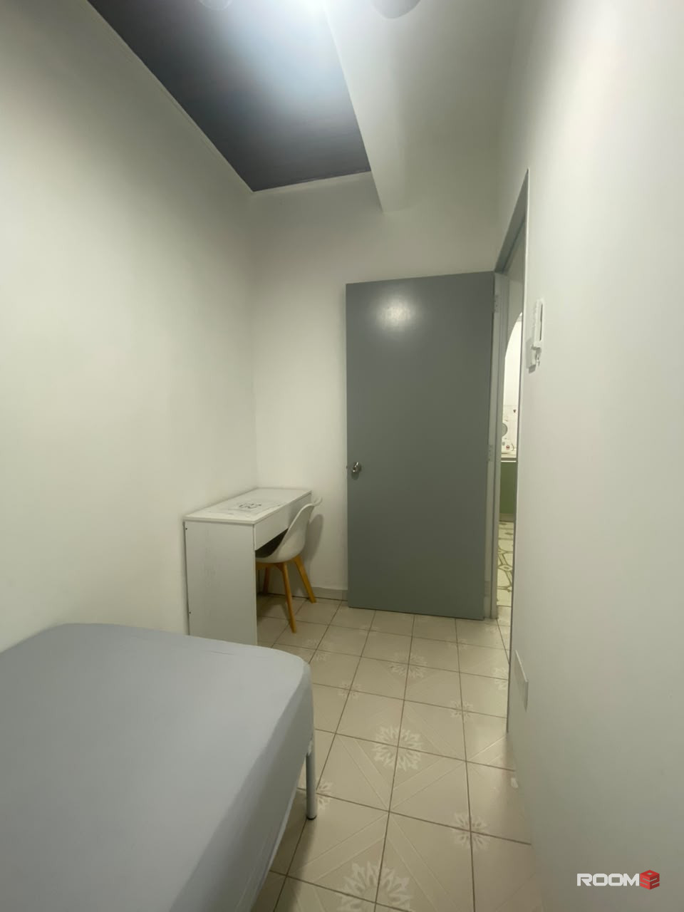Budget Single Room Near LRT SS18