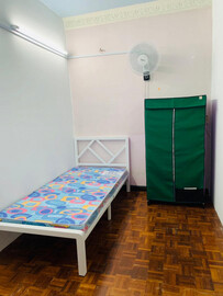 Single Room Tor rent In SS20 Damansara KIm
