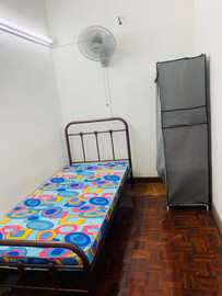 Small Room Closer Tropicana Mall in Damansara kim SS20
